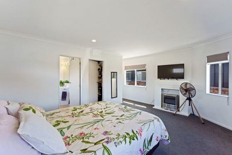 Photo of property in 17 Ashleigh Way, Waikanae Beach, Waikanae, 5036