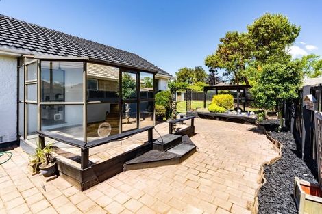 Photo of property in 84 Farquhars Road, Redwood, Christchurch, 8051