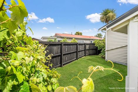 Photo of property in 130 Matsons Avenue, Papanui, Christchurch, 8053
