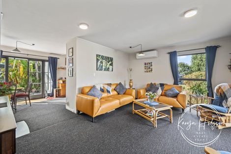 Photo of property in 10 Regent Street, Whakapirau, Maungaturoto, 0583