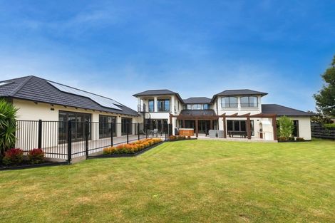 Photo of property in 12 Taunton Green, Papanui, Christchurch, 8052