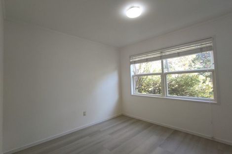 Photo of property in 7 Dallow Place, Henderson, Auckland, 0612