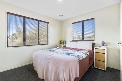 Photo of property in 34 Bleakhouse Road, Howick, Auckland, 2014