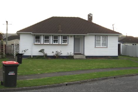 Photo of property in 16 Barton Grove, Naenae, Lower Hutt, 5011