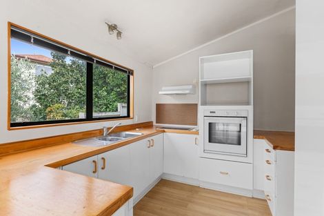 Photo of property in 4a Orewa Heights Crescent, Orewa, 0931