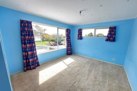 Photo of property in 11 Keegan Drive, Massey, Auckland, 0614