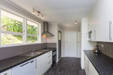 Photo of property in 29 Beaumont Crescent, Frankleigh Park, New Plymouth, 4310