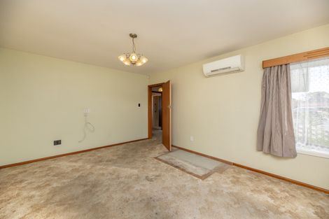 Photo of property in 406 Main North Road, Redwood, Christchurch, 8051