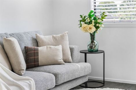 Photo of property in 49 Minaret Drive, Bucklands Beach, Auckland, 2014