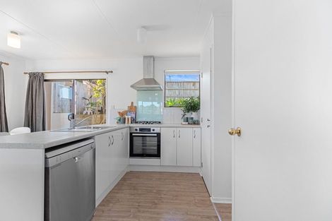 Photo of property in 21a Arawata Avenue, Welcome Bay, Tauranga, 3112