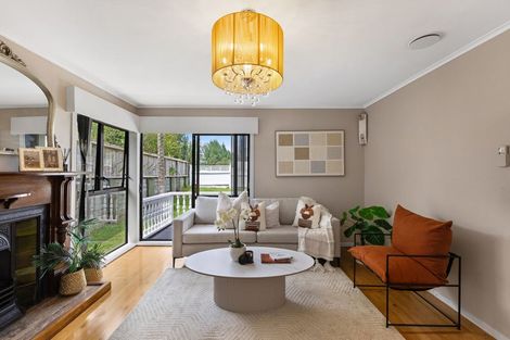 Photo of property in 1/27 Peach Road, Glenfield, Auckland, 0629