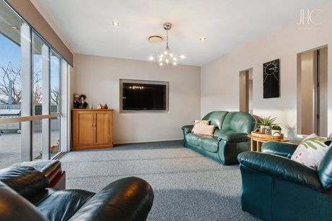 Photo of property in 18 Pisa Moorings Road, Mount Pisa, Cromwell, 9383