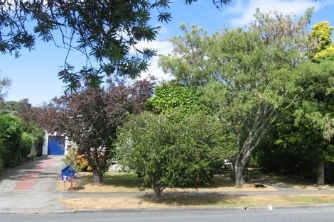 Photo of property in 8 Larchmont Grove, Totara Park, Upper Hutt, 5018