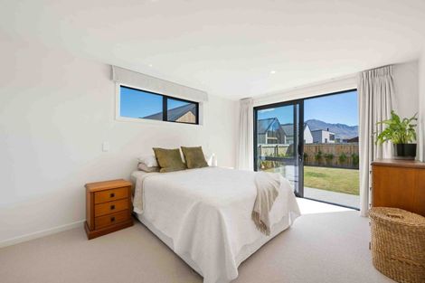 Photo of property in 6 Moonstone Street, Albert Town, 9305