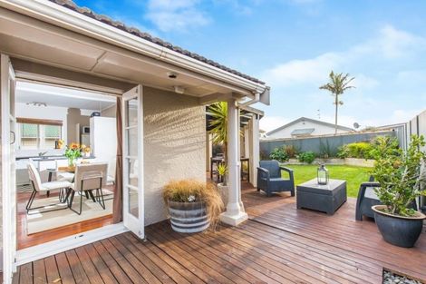 Photo of property in 16 Panorama Road, Mount Wellington, Auckland, 1060