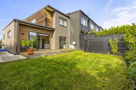 Photo of property in 7/46 Jane Maree Road, Kumeu, 0810