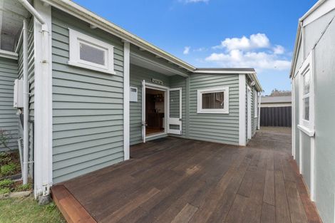 Photo of property in 27 Manuka Street, Otaki Beach, Otaki, 5512