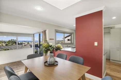 Photo of property in 10 Robin Lane, Browns Bay, Auckland, 0630
