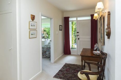 Photo of property in 44 Memorial Avenue, Ilam, Christchurch, 8053