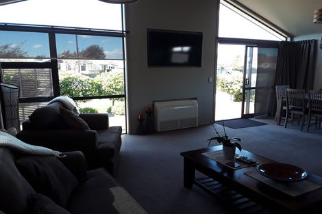 Photo of property in 46 Aloway Street, Wallacetown, 9816