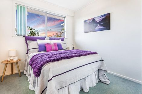 Photo of property in 33 Tiroroa Avenue, Te Atatu South, Auckland, 0610