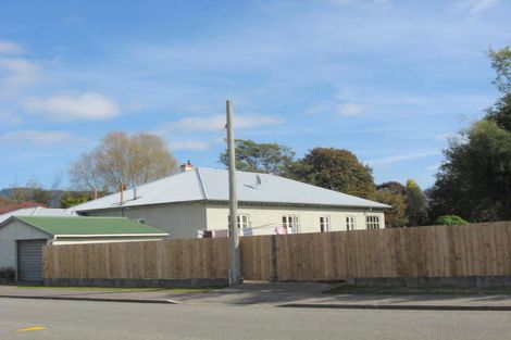 Photo of property in 14 Paul Street, Waimate, 7924