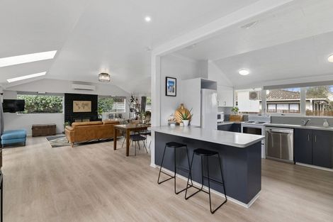 Photo of property in 18 Rimu Road, Raumati Beach, Paraparaumu, 5032