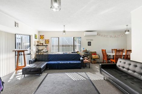 Photo of property in 42 Pinehurst Place, Wattle Downs, Auckland, 2103