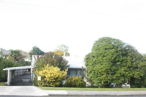 Photo of property in 2 Buller Crescent, Manurewa, Auckland, 2102