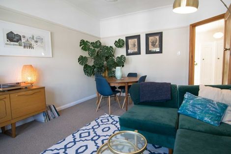 Photo of property in 2/332 Tinakori Road, Thorndon, Wellington, 6011