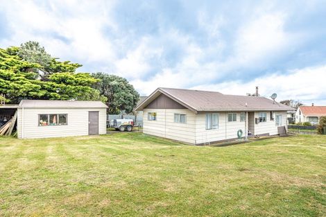 Photo of property in 20 Karyn Street, Castlecliff, Whanganui, 4501