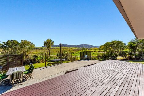 Photo of property in 301 Ranganui Road, Kaiwaka, 0573