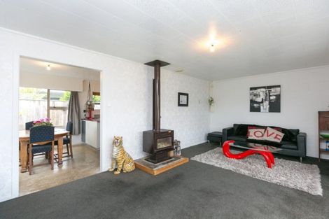 Photo of property in 8 Sarten Street, Waitara, 4320