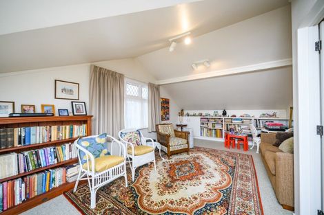 Photo of property in 34 Elmira Avenue, Hokowhitu, Palmerston North, 4410