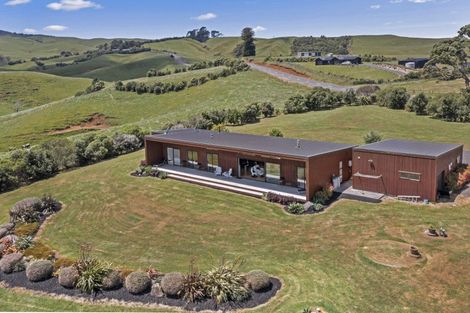 Photo of property in 812 Ruapuke Road, Raglan, 3296