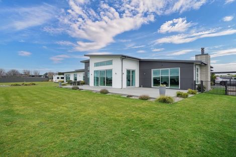 Photo of property in 11 Majestic Chance, Seaward Bush, Invercargill, 9812