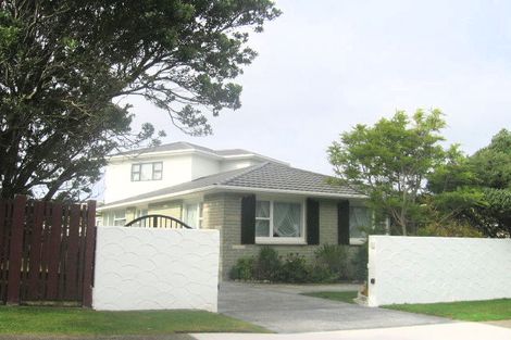Photo of property in 146 Dowse Drive, Maungaraki, Lower Hutt, 5010