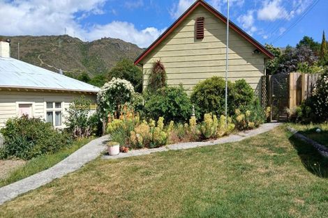 Photo of property in 14 Naylor Street, Clyde, 9330