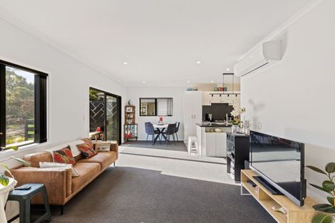 Photo of property in 23d Heta Road, Highlands Park, New Plymouth, 4312