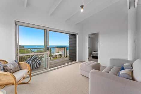 Photo of property in 43 Cumberland Street, Leigh, 0985