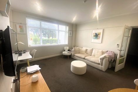 Photo of property in Fountain Court, 9/48 Oriental Parade, Oriental Bay, Wellington, 6011