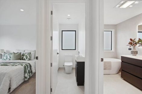 Photo of property in 28a Oliver Twist Avenue, Mellons Bay, Auckland, 2014