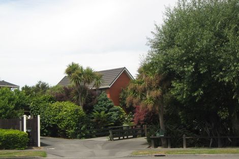 Photo of property in 16 Ketton Place, St Albans, Christchurch, 8052