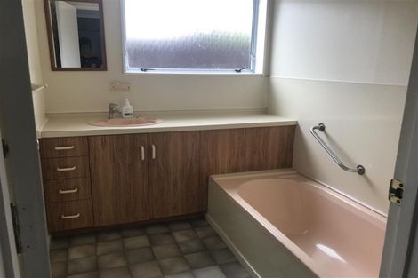 Photo of property in 185 Walter Strevens Drive, Conifer Grove, Takanini, 2112