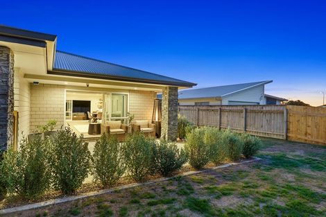 Photo of property in 12 Gardner Place, Otaki, 5512