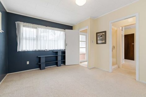 Photo of property in 10 Chapman Road, Te Atatu Peninsula, Auckland, 0610