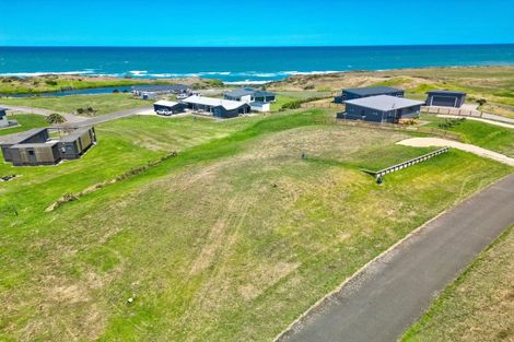 Photo of property in 19 Waipipi Road, Waverley, 4591