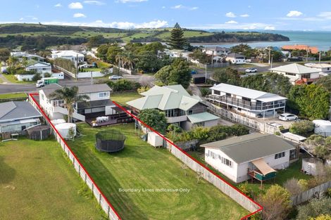 Photo of property in 41 Shakespear Road, Army Bay, Whangaparaoa, 0930