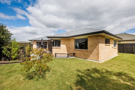 Photo of property in 49 Peter Hall Drive, Kelvin Grove, Palmerston North, 4414