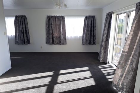Photo of property in 5 Arlette Place, Massey, Auckland, 0614